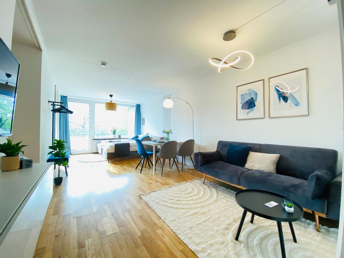 KYANIT APARTMENT: FREE PARKING + POOL + NETFLIX, Wuppertal
