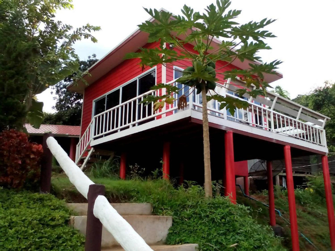 Exterior 12
