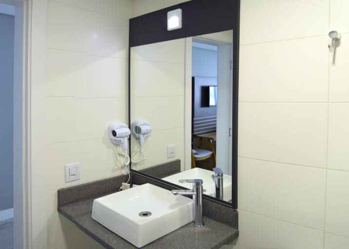 Bathroom 4, Sky Palace Hotel, Gramado