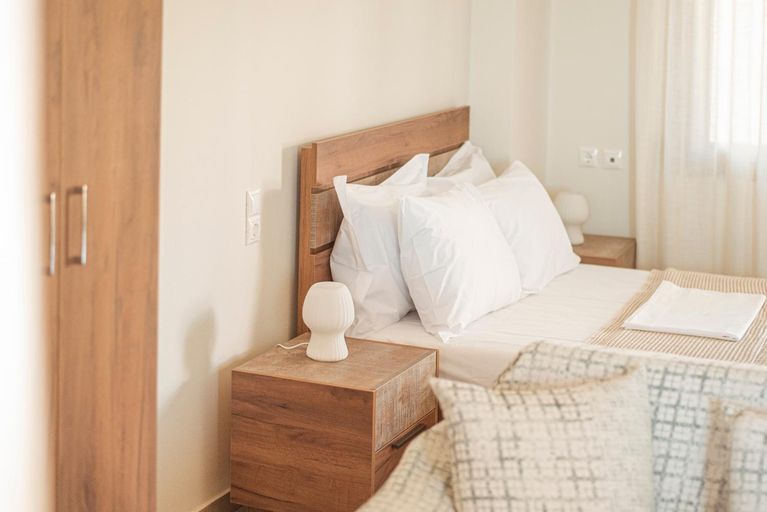 5, Apartment by the sea, Crete