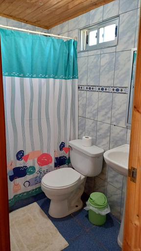 Bathroom, Lafquen pichilemu, Cardenal Caro