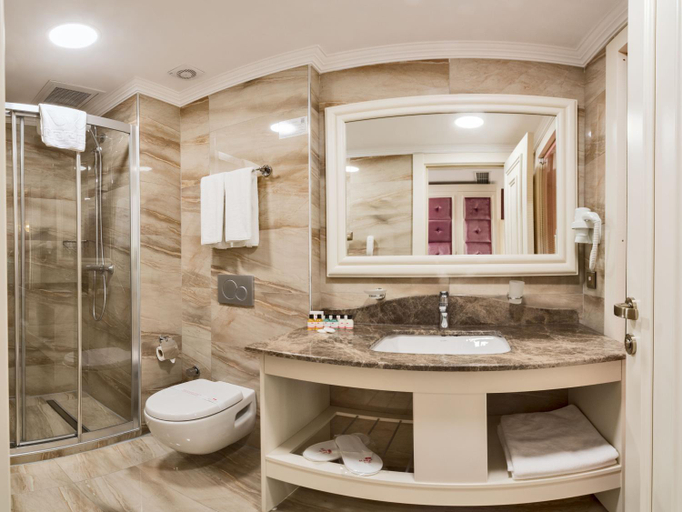 Bathroom 5, Marnas Hotels, Zeytinburnu