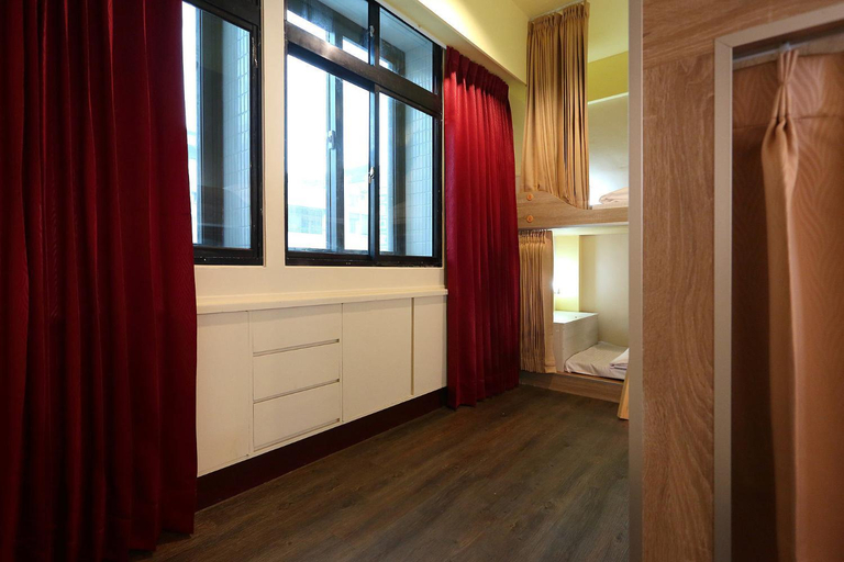 Others 3, Corner House, Hualien