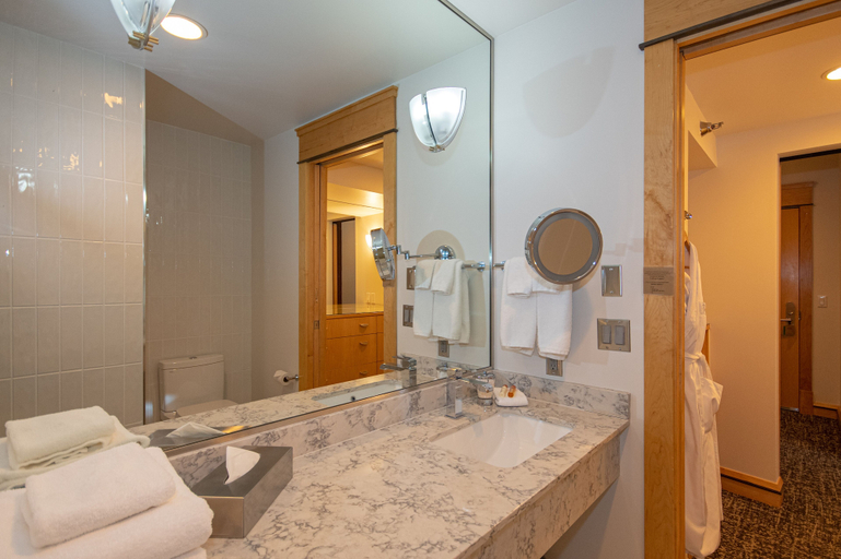 Bathroom 4, Hotel Donaldson, Cass
