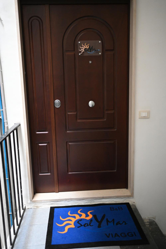 Others 4, Solymar B&B, Napoli