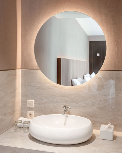 Bathroom 4