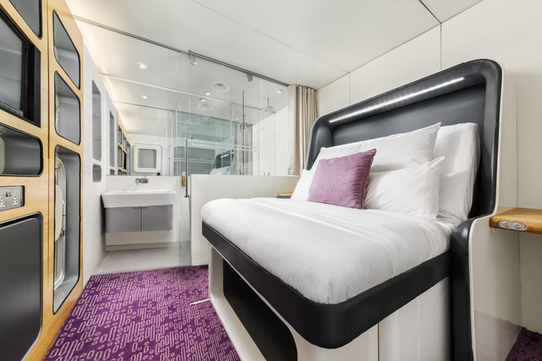 Bedroom 2, YOTELAIR Amsterdam Schiphol Transit Hotel, Haarlemmermeer