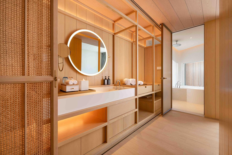 Bathroom 14