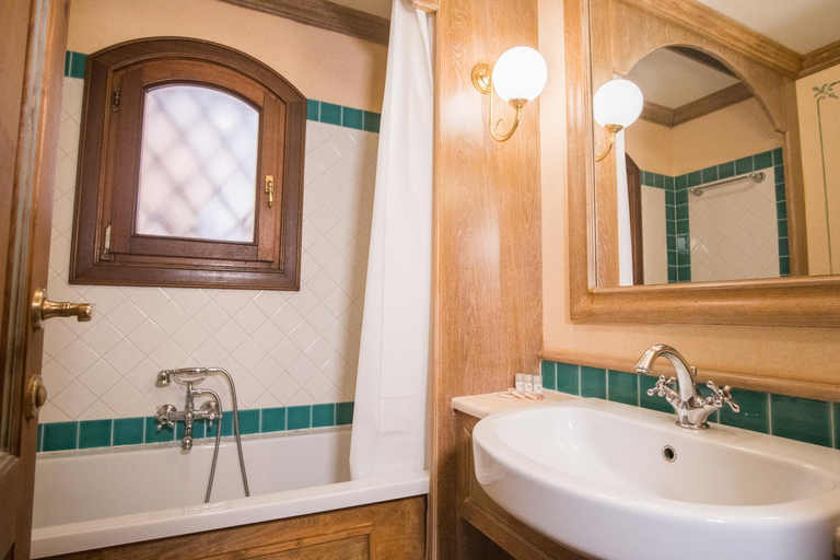 Bathroom 4, Il Giardino degli Oleandri, Olbia-Tempio