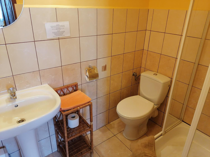 Bathroom 4, Globtroter Guest House, Kraków City