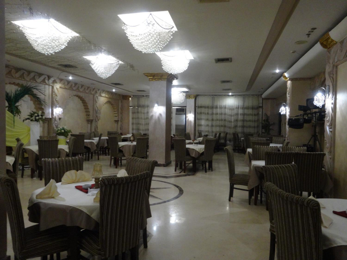 Food & Drinks 5, Indiana Hotel, Ad-Duqi