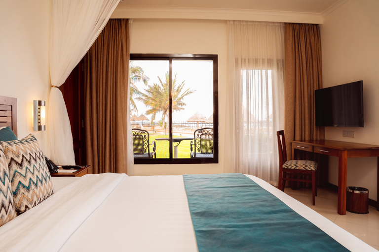 Bedroom 3, White Sands Hotel and The Beach Resort, Kinondoni