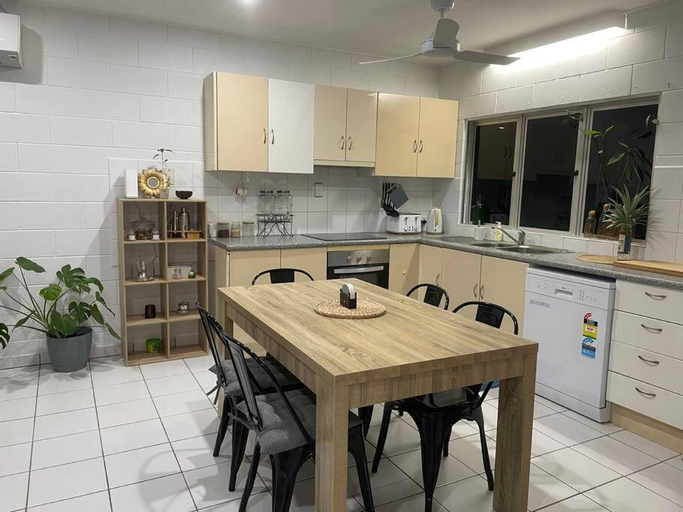 Dining Room 4, Withanee, Magnetic Island