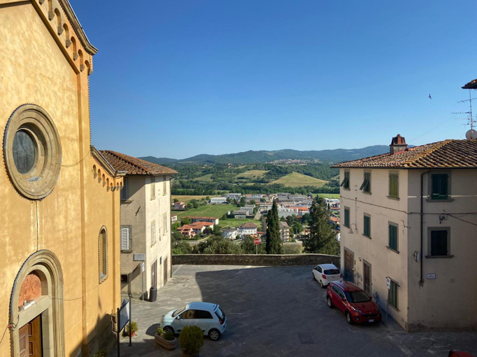 Others 5, Il Podesta, Arezzo