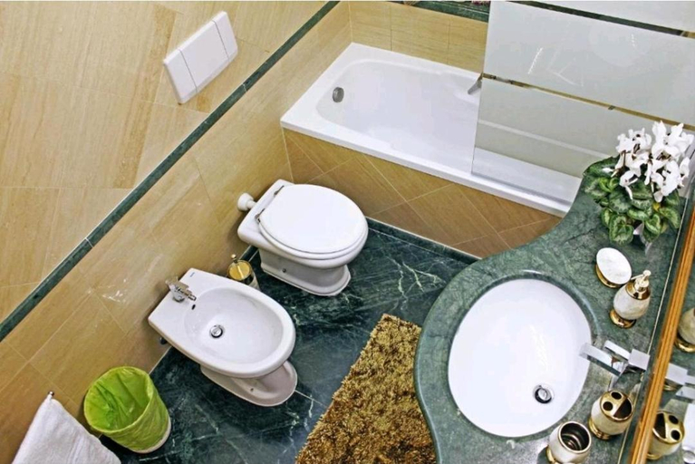 Bathroom 3, San Pietro Chic, Rome