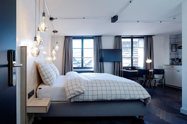 Bedroom 30