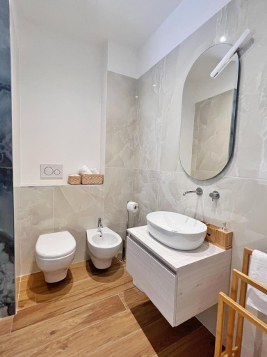 Others 5, Finella Charming Rooms, Bari