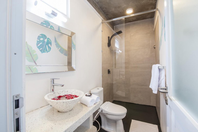 Bathroom 8