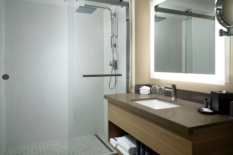 Bathroom 4