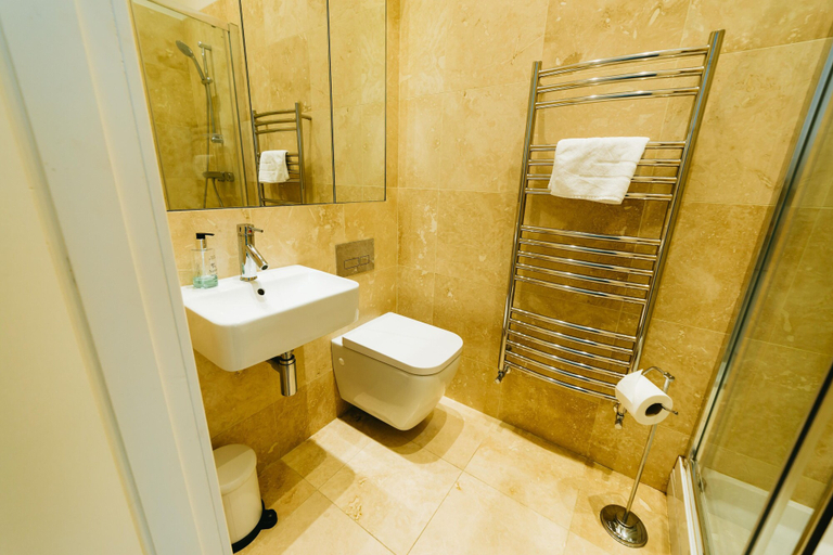 Bathroom, Argyle St Apartments, Bath and North East Somerset