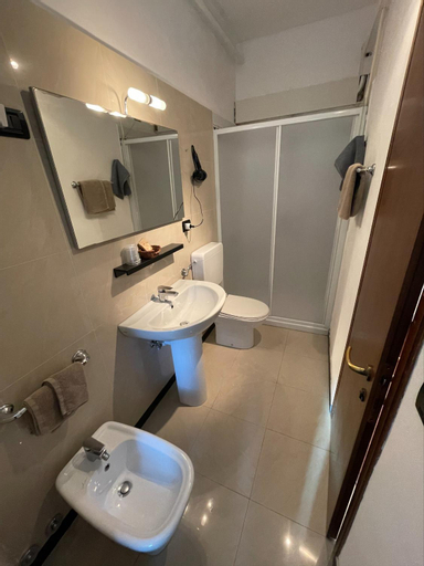 Bathroom 4