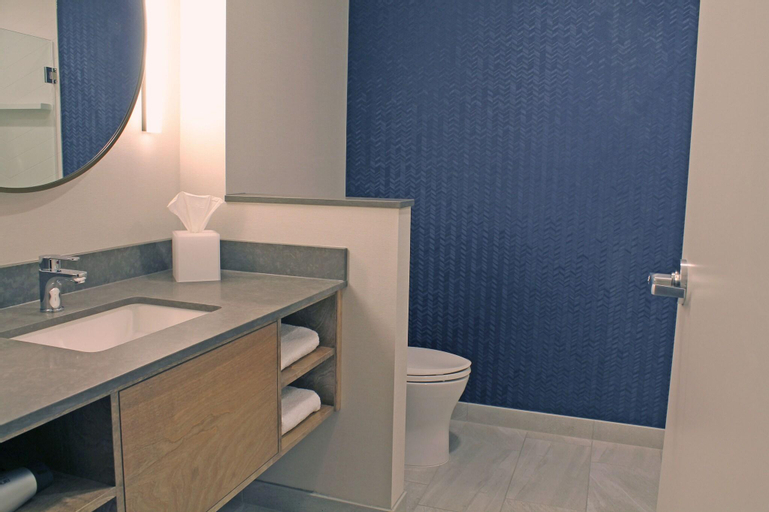 Bathroom 9
