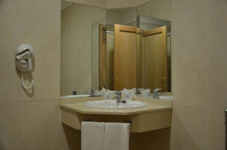 Bathroom 4, Hotel Casa del Sol, Santa Cruz de Tenerife