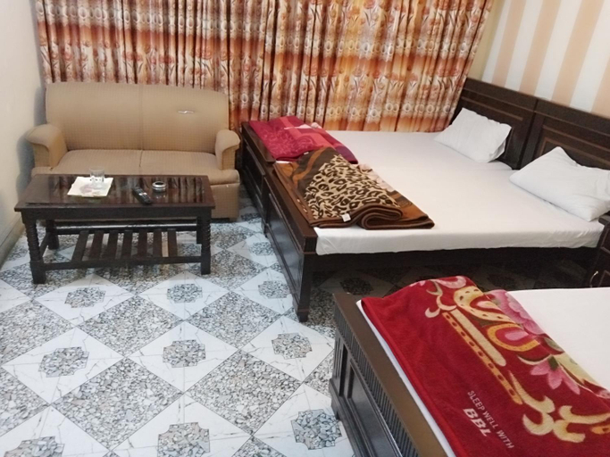 Others 5, HOTEL DE GRAND, Rawalpindi