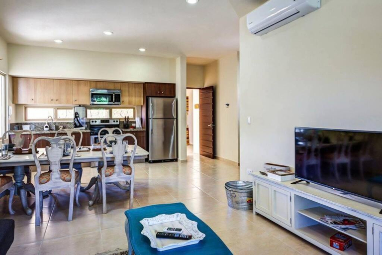 Food & Drinks 3, Aldea Zama Penthouse with Private Rooftop in Gated Community, Cozumel