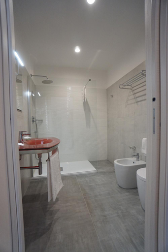 Bathroom 3, Terra di Negroamaro, Lecce