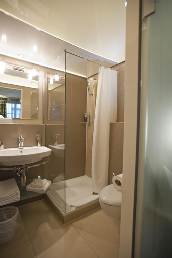 Bathroom 9