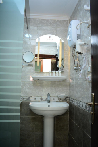 Bathroom 4, Jewel Inn El Bakry Hotel, Az-Zaytun