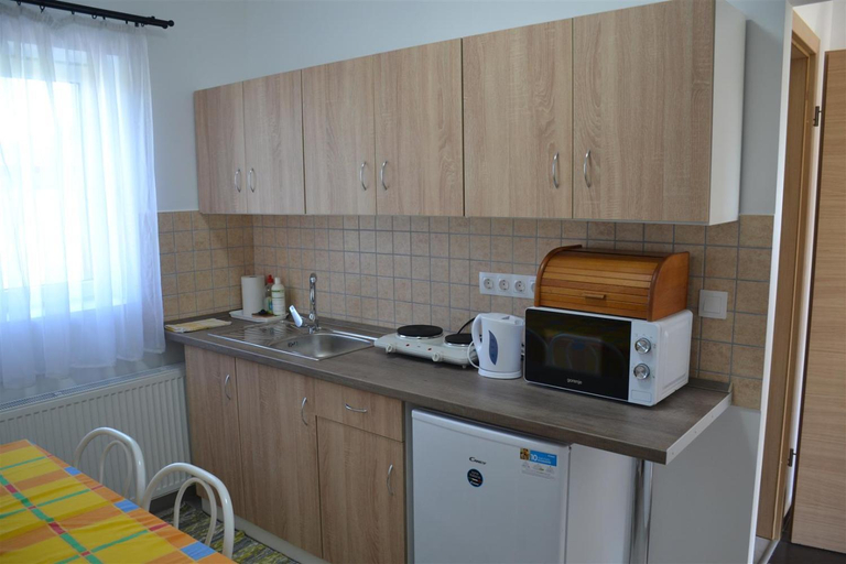 Others 5, Aba-Bobe Vendeghaz, Pacsa/Zalaegerszeg