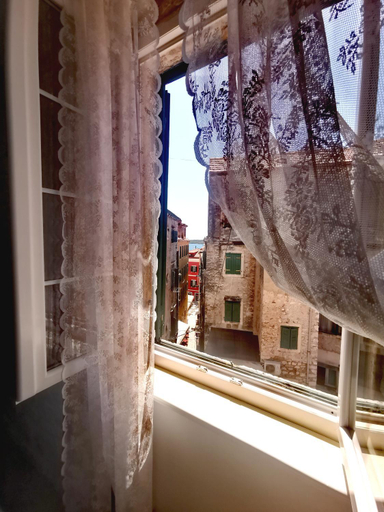 Others 5, L&L Rooms Royal, Šibenik