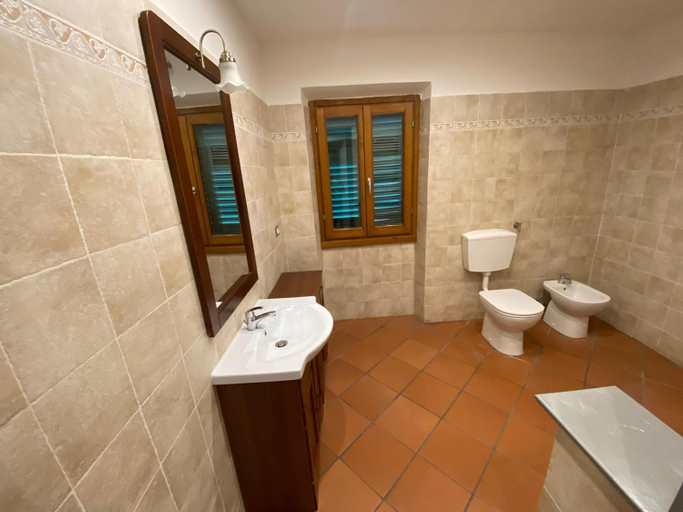 Bathroom 3, Il Podesta, Arezzo