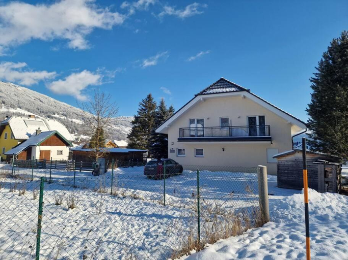 Exterior & Views 1, quiet and central Luxury Villa "Juwel " with Sauna in a beautiful valley, Tamsweg