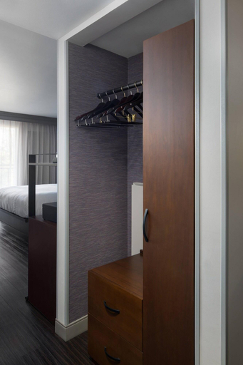 Bedroom 16