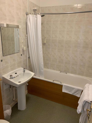 Bathroom 3, Waterford Lodge Hotel, Northumberland