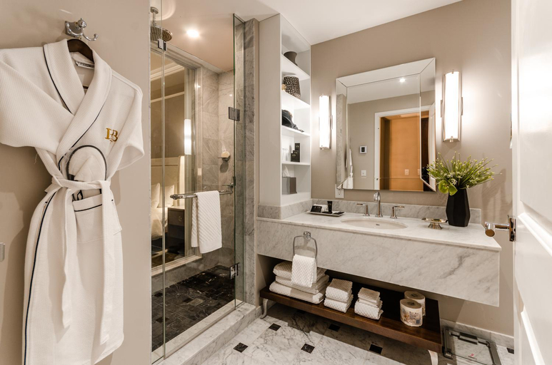 Bathroom 4, Hotel Birks Montreal, Montréal