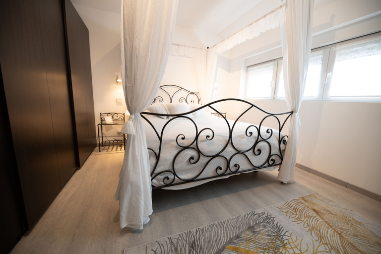 Bedroom, La Parenthèse, Hainaut
