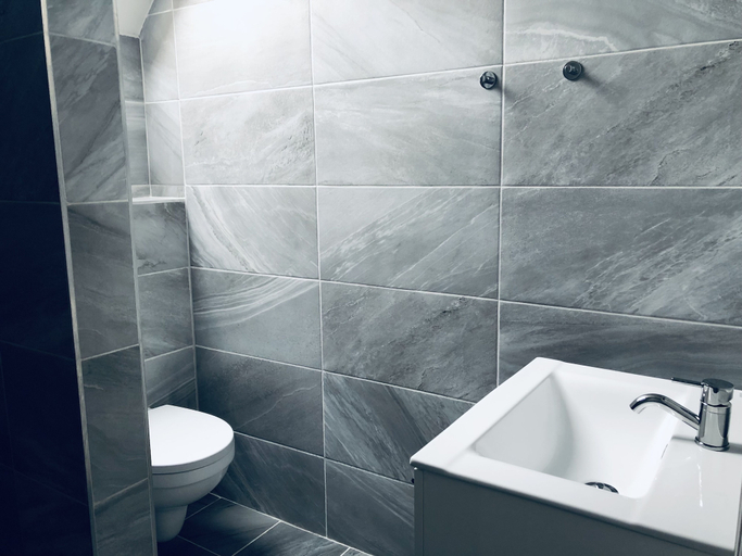 Bathroom 3, Végvári Hotel Eger, Eger