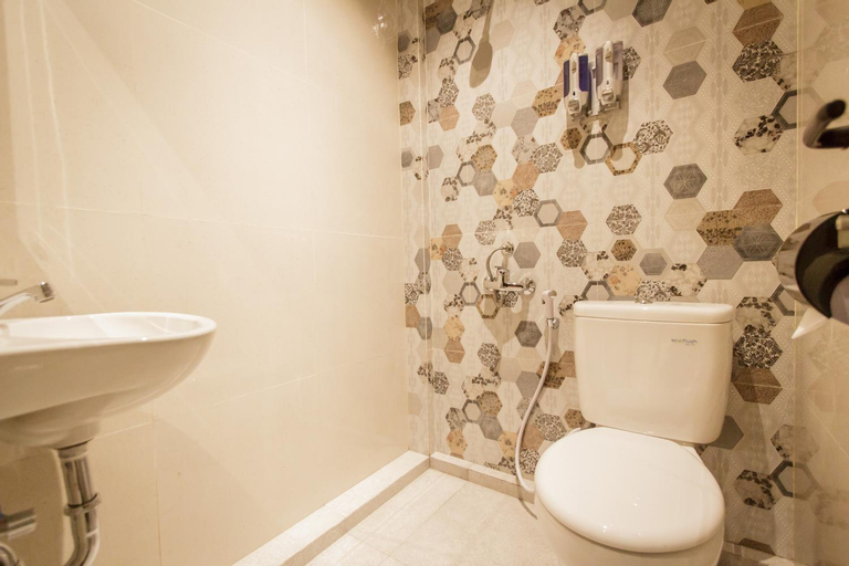 Bathroom 10