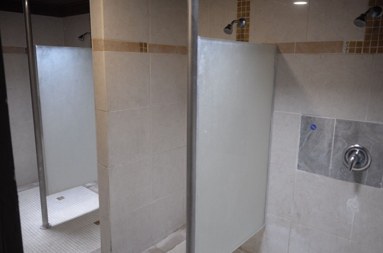 Bathroom 3, Elsinore Hot Springs & Lodge, Riverside