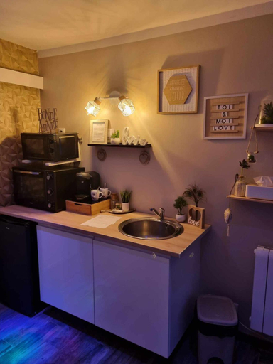 Others 4, Studio avec jacuzzi , terrasse amenagee et wifi a Westrehem, Pas-de-Calais