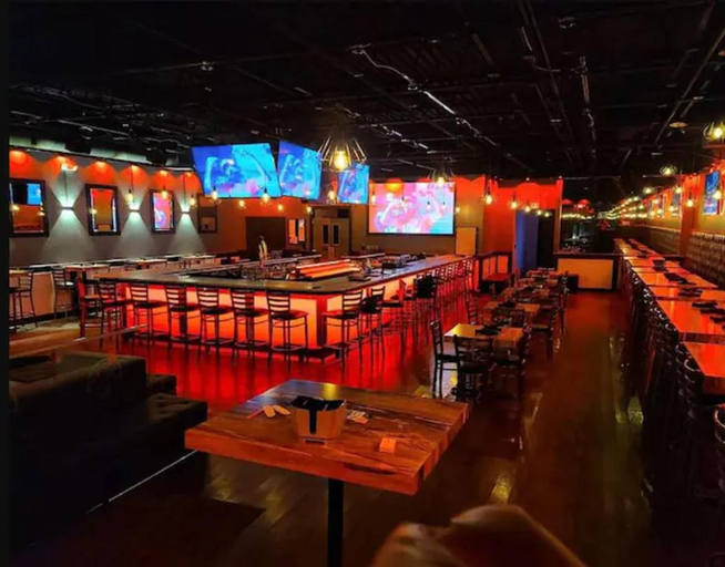 Food & Drinks 2, Atlanta Unit 1 Room 2 - Quiet Private Bedroom Private Bathroom Suite, Atlanta
