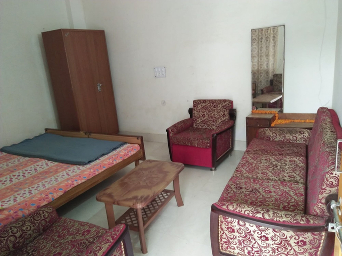 Bedroom 2, Shambhu Indu Guest House, Banka