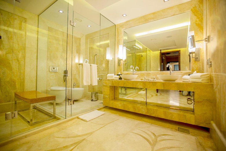 Bathroom 5, Grand Millennium Hotel Sulaimani, Sulaymaniya