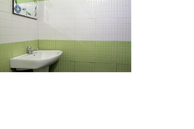 Bathroom 3, Navanidhi Comforts, Bangalore