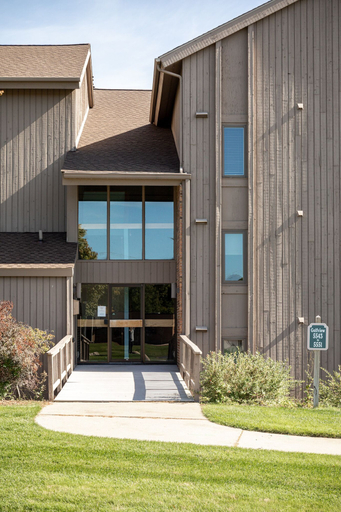 Exterior & Views 2, 2BDR Loft Suite Golf Course Condo 5549, Grand Traverse