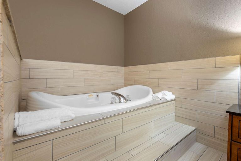 Bathroom 17